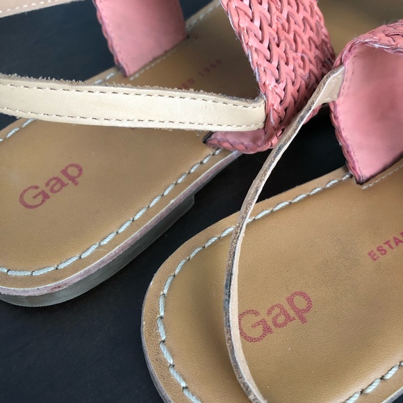 Gap Two Band Woven Sandals - Picture 2 of 7